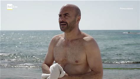 luca zingaretti nudo